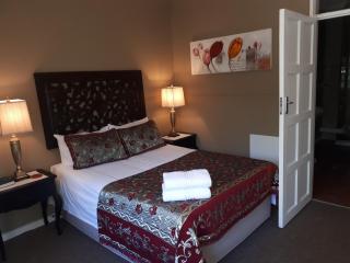 The Yardt Guest House - 8
