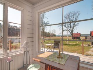 One-Bedroom Holiday Home In Larbro - Lärbro - 9