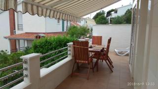 Apartments Niana with heated swimingpool - Okrug Donji - 9