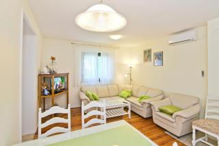 Apartment Ana - Betina - 3