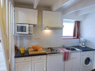 Holiday Home in Plouguin near Beaches & Pool - Plouguin - 4
