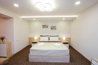 Opera Apartment Very Heart Of Tbilisi - Tbilisi - 9