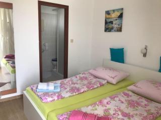 Apartments by the sea Banjol, Rab - 15679 - 4