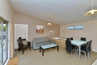 Wayside Motel - 3