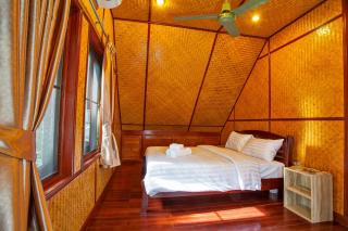 Traditional Thai Villa Nikkie in Tropical Nature, 4BR & Pool, near Rawai Beach - 4