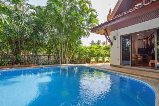 Traditional Thai Villa Nikkie in Tropical Nature, 4BR & Pool, near Rawai Beach - 3