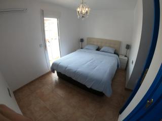 Private townhouse with roof terrace close to the beach - 1