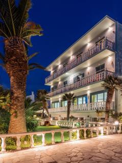 Kokkari Beach Hotel - Kokkari - 0