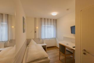 Löwen Hotel & Restaurant - 4