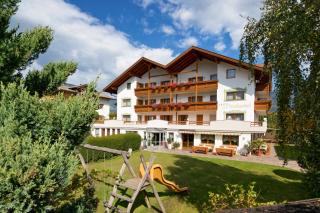 Hotel Stocknerhof - Natz-Schabs - 0