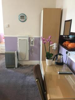 Adelphi Guest House - 1