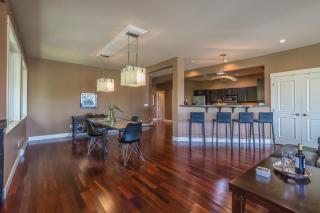 Luxury Penthouse Downtown Nanaimo - 9