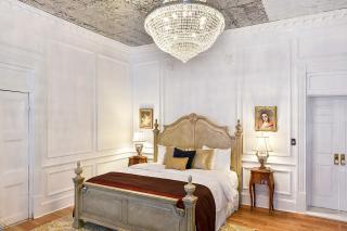 French Quarter Mansion - New Orleans - 2