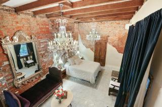 French Quarter Mansion - New Orleans - 5