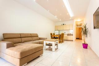 Apartments Adriatic - Sveti Stefan - 1