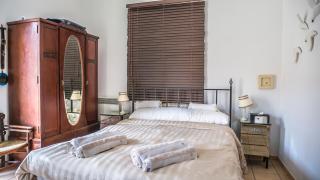 Sylvia's Guest House - 5