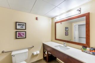 Comfort Inn Charlotte Airport Uptown - Charlotte - 2