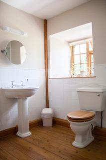 Larkrise Cottage Bed And Breakfast - Stratford-upon-Avon - 1