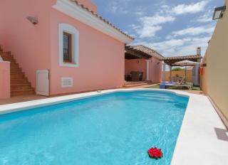 Villa Bella Lucia 1. Piscina Climatizada, WiFi, BBQ. - Corralejo - 2