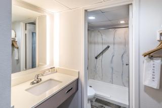 Crystal Coast Oceanfront Hotel - Pine Knoll Shores - 2