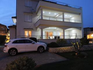 Apartments Villa Residenca - Novi Vinodolski - 9