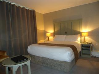 Templemore Arms Hotel - Templemore - 2