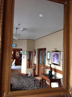Templemore Arms Hotel - Templemore - 8