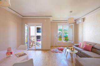 Chiron Apartments - Budva - 9