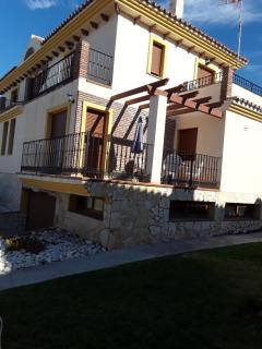 Precioso chalet con mar a 50 metros. - 2