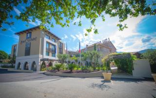 Hotel Lou Castelet - Carros - 9