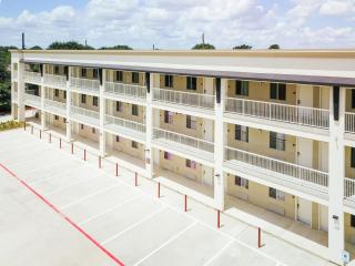 Palacio Royale Inn Boutique Katy - Katy - 7