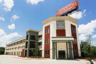 Palacio Royale Inn Boutique Katy - Katy - 0