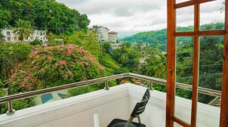 Oak Ray Serene Garden Hotel - 2
