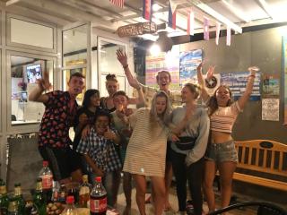Hub of Joys Hostel - Koh Lanta - 1