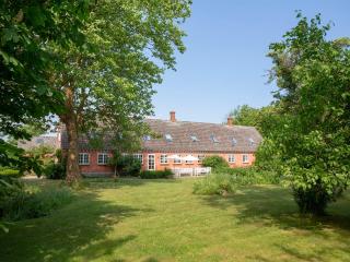 Mellem-rummet Guesthouse & Glamping - Tanderup - 0