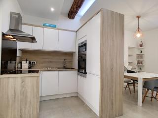 Nestor&Jeeves - HOUSE OF CARDS - Central - Very close sea - Nizza - 3