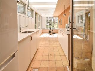 Three-Bedroom Holiday Home In Martofte - 2