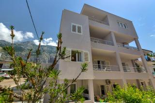Guesthouse Lara - Makarska - 0