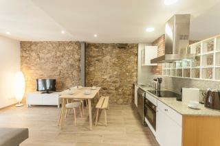 Lets Holidays NICE LOFT IN THE CENTER OF TOSSA - 7