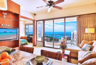 Upscale Penthouse with Ocean Views - Free Parking - Honolulu - 4