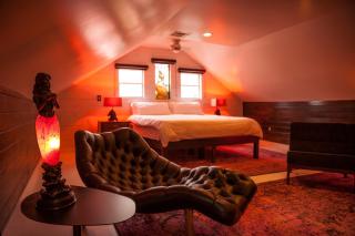 Royal Street Inn & Bar - 8
