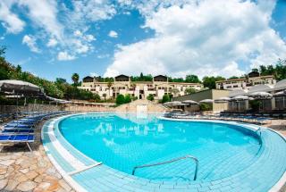 Le Torri Del Garda FamilySPA Resort - Torri del Benaco - 4