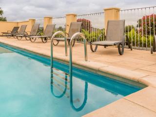 Modern holiday home with swimming pool - 3