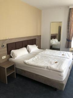 Hotel Junkerhaus - Bad Salzuflen - 4