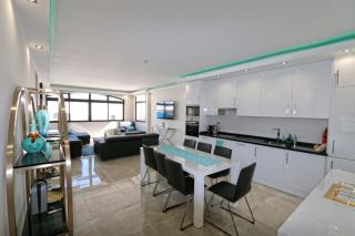 Beachfront Luxury Residence, Playas del Duque, Puerto Banús, Marbella - Marbella - 9