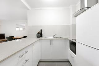 Mt Ommaney Hotel Apartments - Brisbane - 6