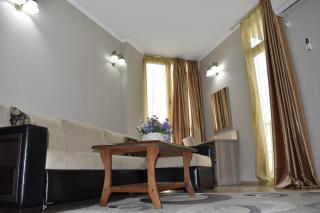 Hotel Orbi Plaza - 3