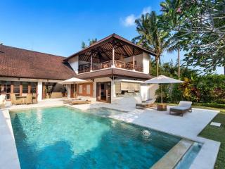 Villa Candi Kecil Empat by Villa Finder - Ubud - 0