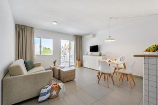 Apartamentos Vibra Riviera - Baia di Sant'Antoni - 2