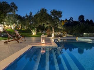 Golden July Luxury Villa - Akrotiri - 3